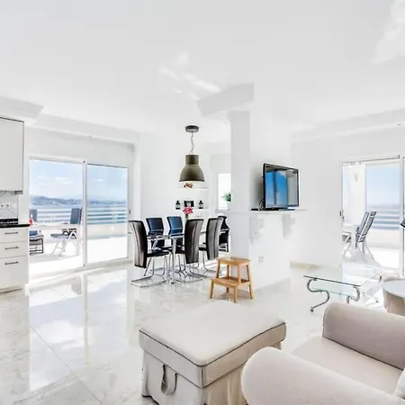 Luxury Penthouse At First Line In